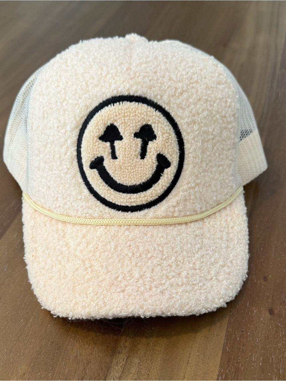 Happy Caps Bone Sherpa Meshback